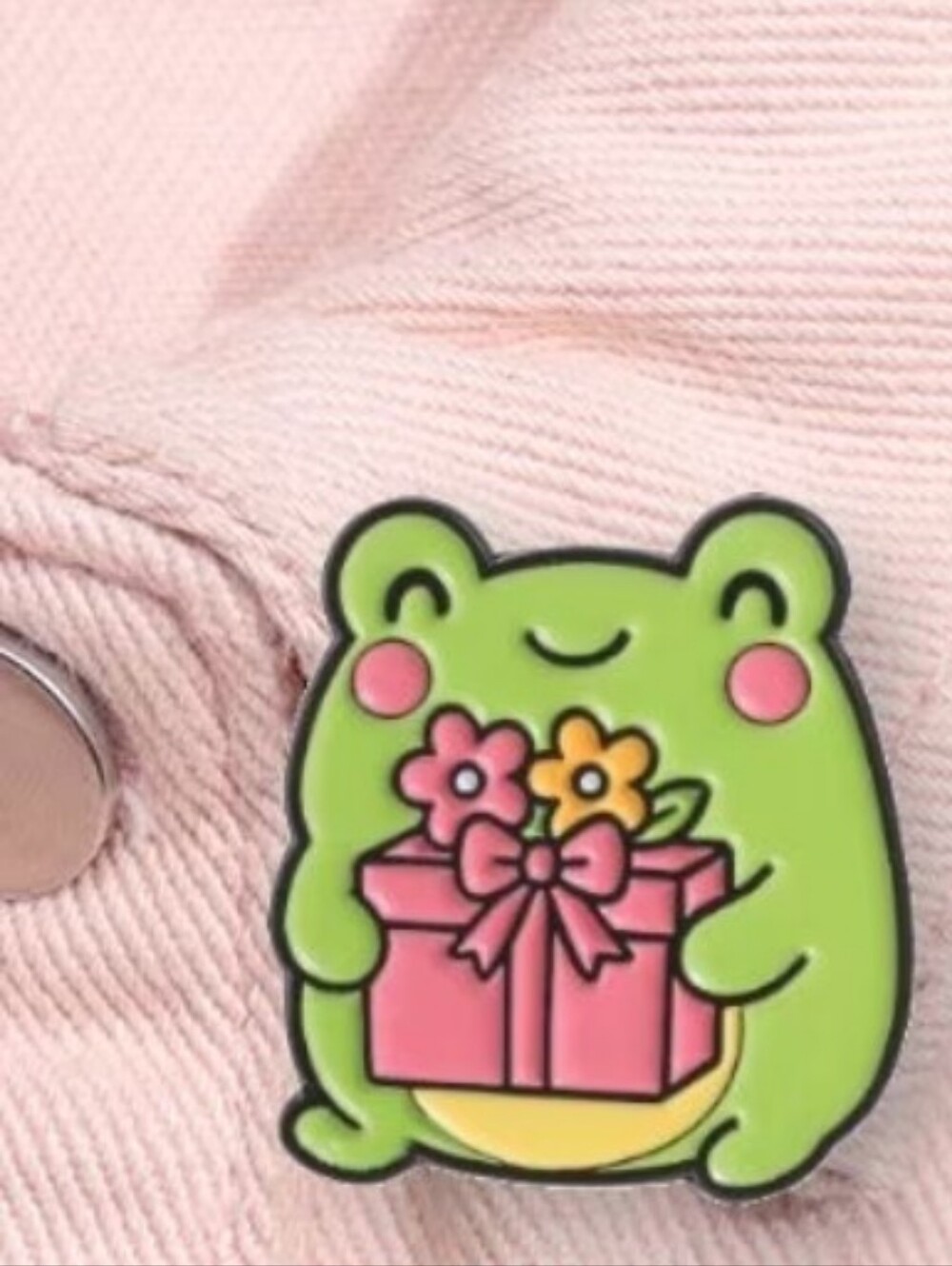 Cute Green Frog Enamel Pin with Pink Gift - Kawaii